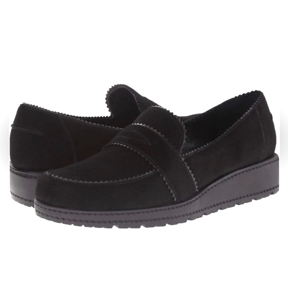 STUART WEITZMAN
Suede Leather Trim Embellishment Loafers sz 9.5